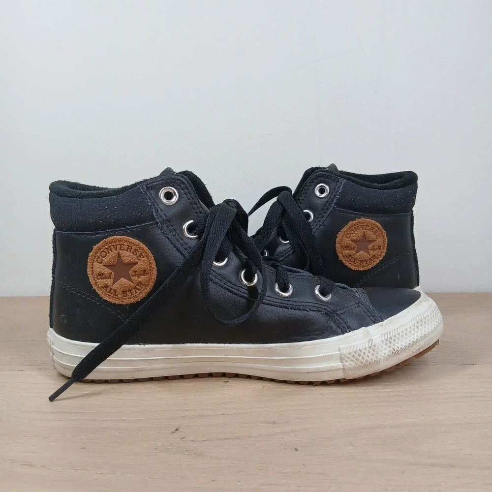 Converse Chuck Taylor All Star Berkshire Boot Hi Kids 4 Black Leather Grunge